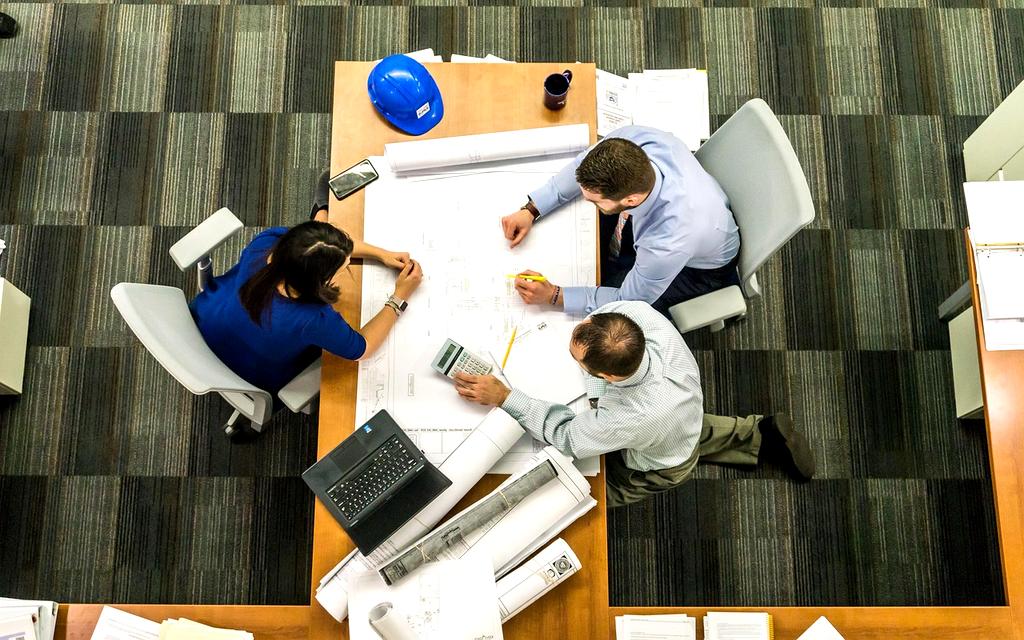 Support for small businesses in public sector contracts